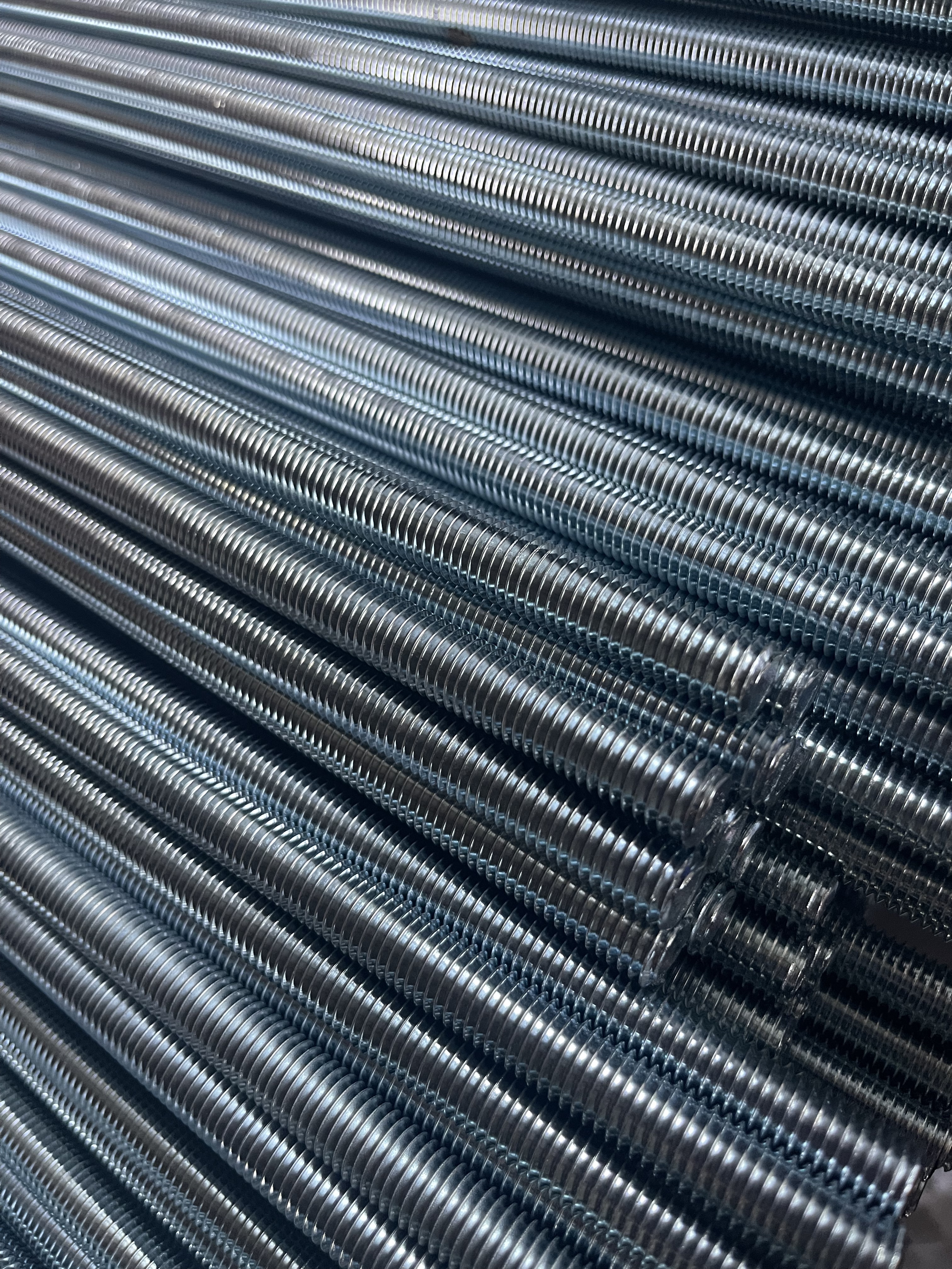 Personsized Threaded Rods with To Be Bent 